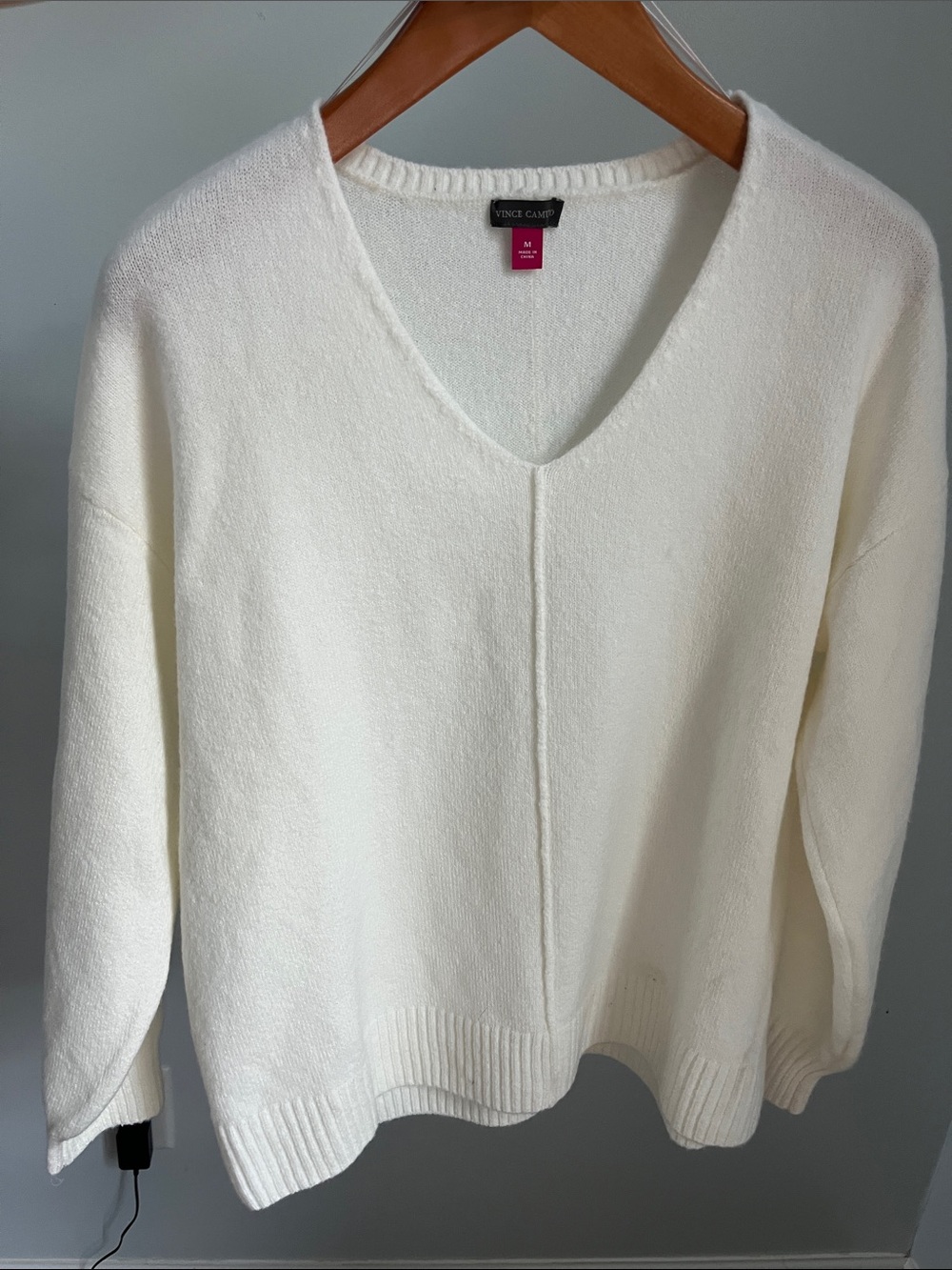 Vince Camuto Ivory V-Neck Center Seam Sweater